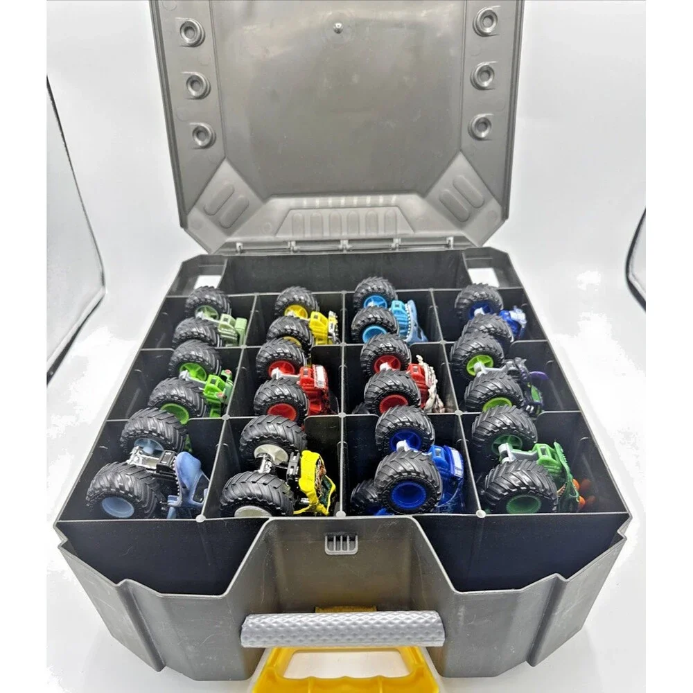 Spin Master Monster Jam Pit Party & Go Truck Carrying Case W/ 12 Trucks
